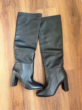 Vince Women's Bexley Knee High
Boots size 5